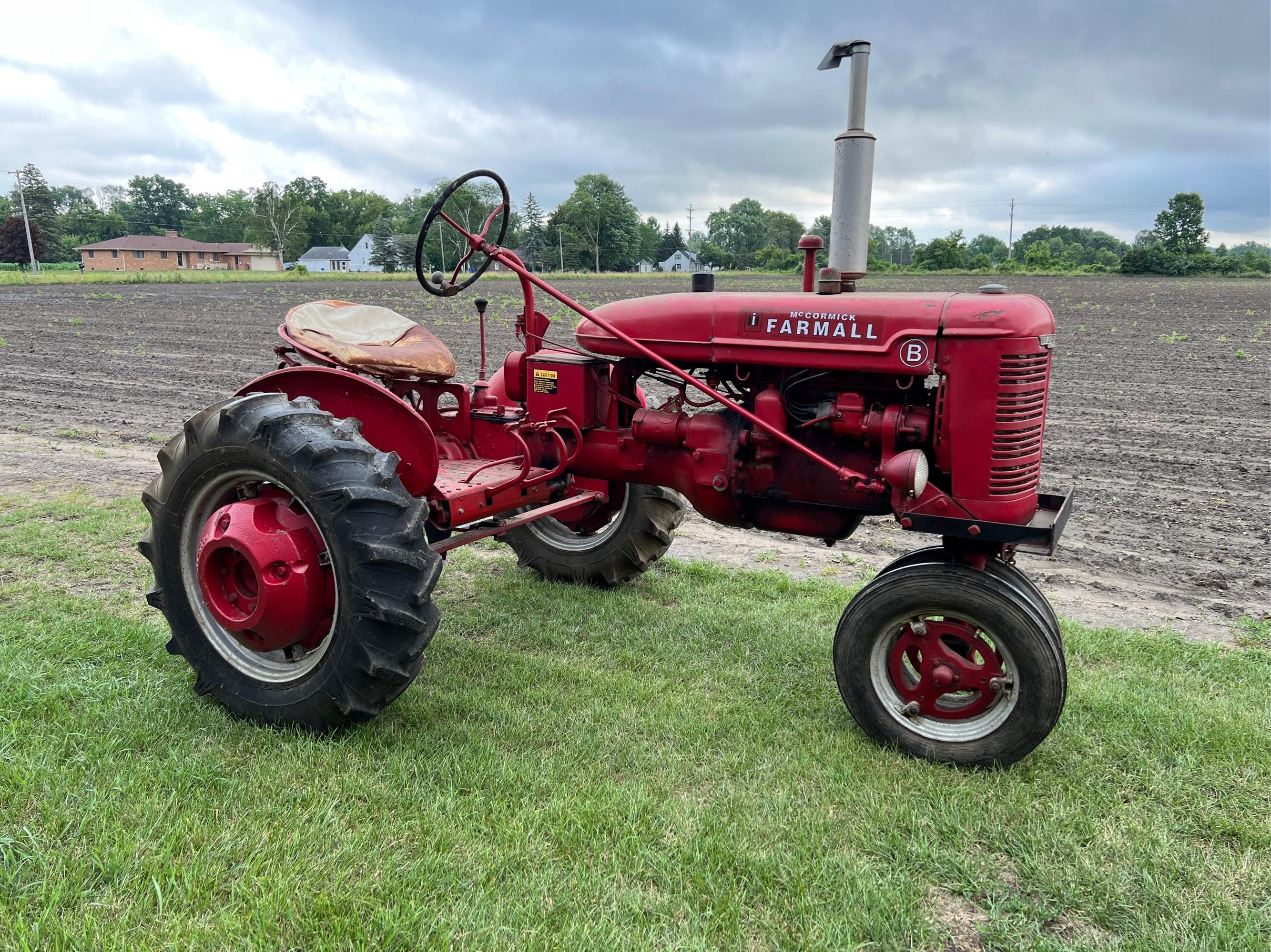 Main image Farmall B