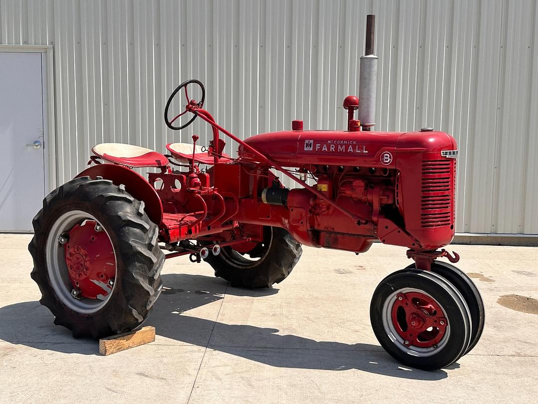 Image of Farmall B Primary image