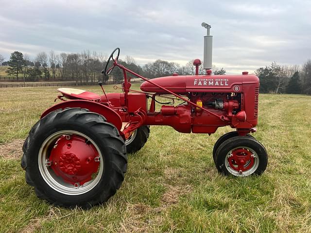 Image of Farmall B equipment image 4