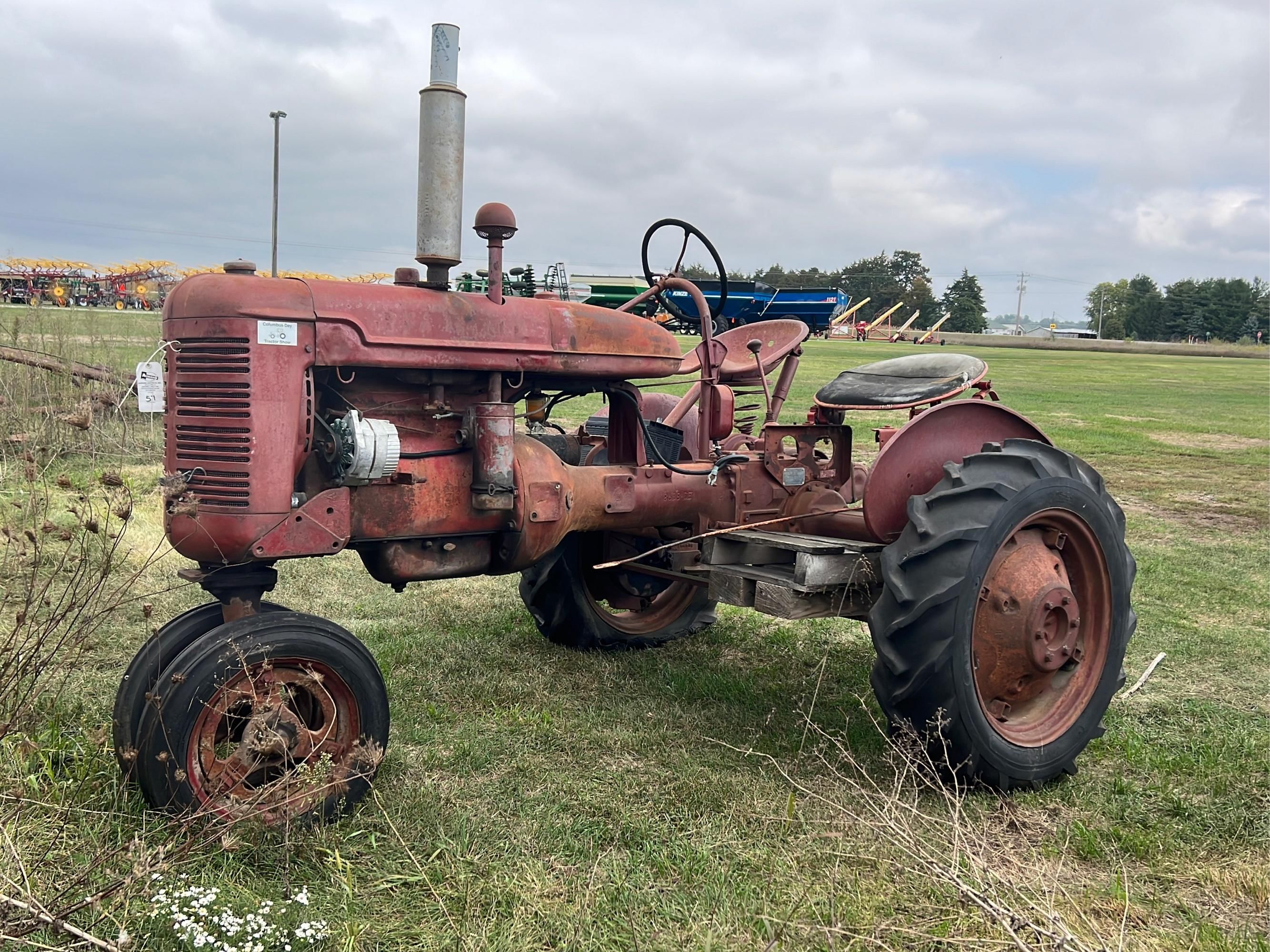 Main image Farmall B