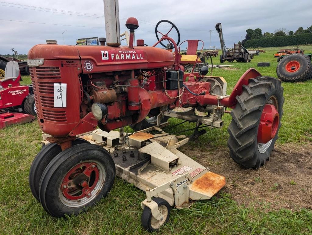 Main image Farmall B