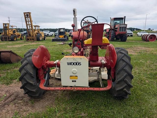 Image of Farmall B equipment image 4