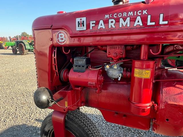 Image of Farmall B equipment image 2