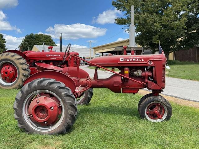 Image of Farmall B equipment image 1