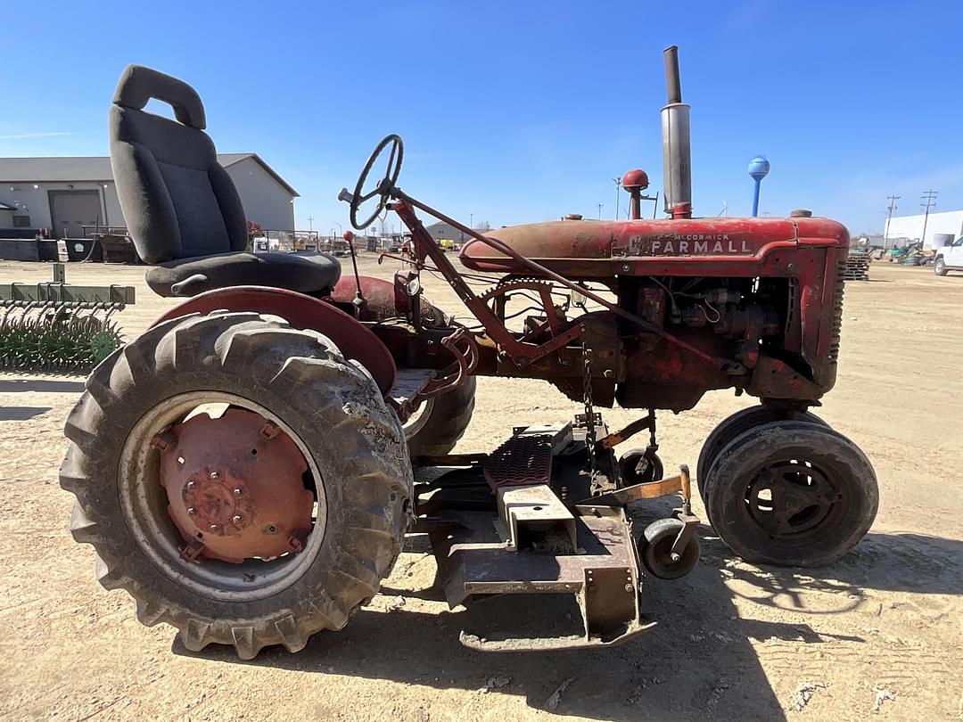 Image of Farmall B Primary image