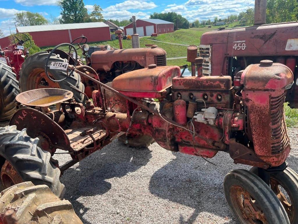 Image of Farmall B Image 0