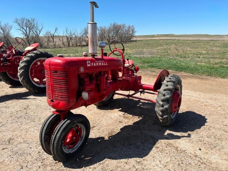 Main image Farmall B