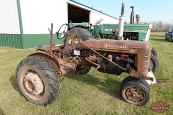 Main image Farmall B