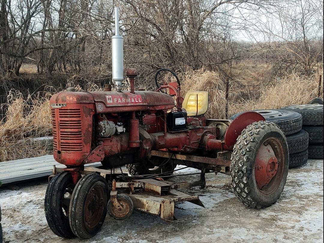 Image of Farmall B Primary image