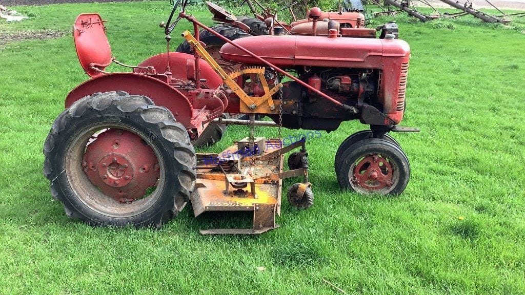 Farmall B Equipment Image0