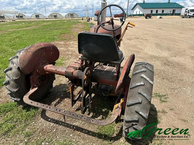 Image of Farmall B equipment image 3