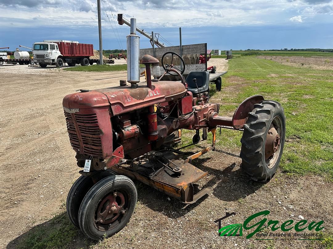 Image of Farmall B Primary image