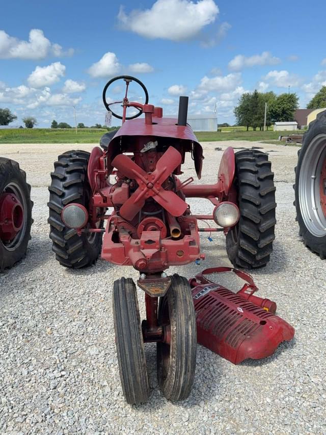 Image of Farmall BN equipment image 1