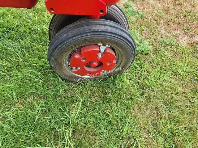 Image of Farmall C equipment image 3