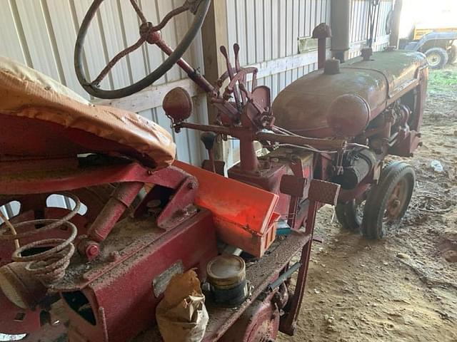 Image of Farmall C equipment image 3