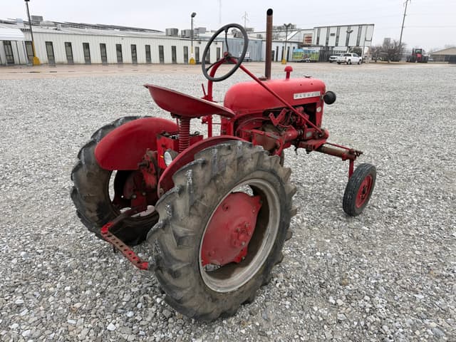 Image of Farmall Cub equipment image 4