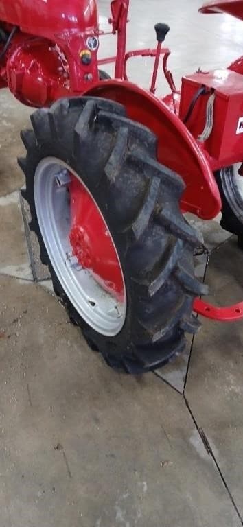 Image of Farmall Cub equipment image 3