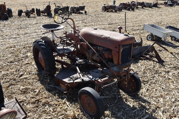 Main image Farmall Cub