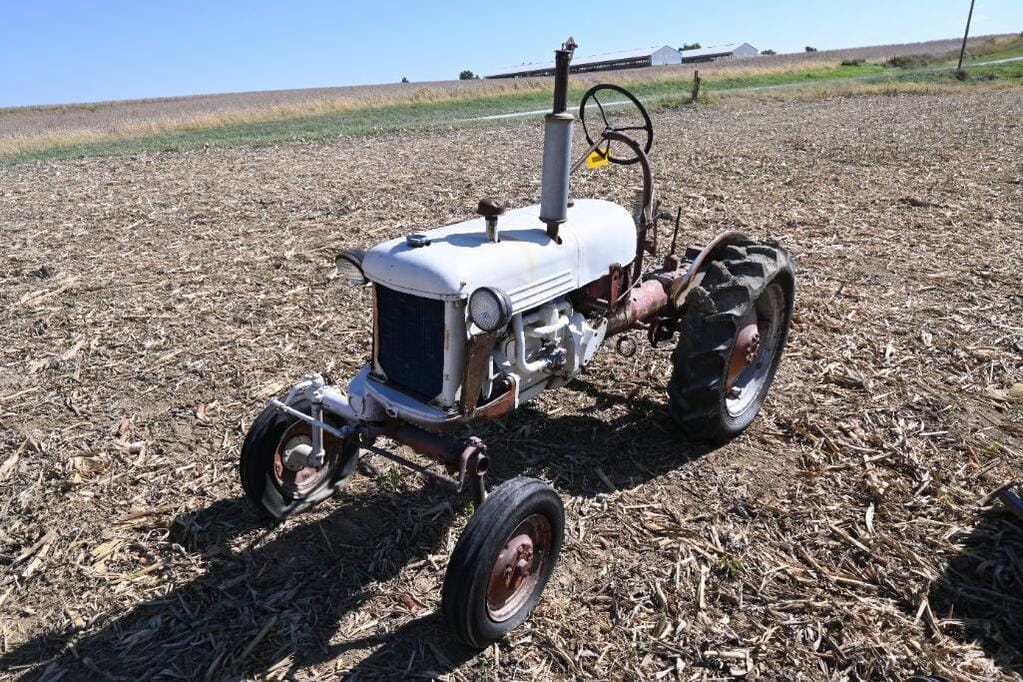 Main image Farmall Cub