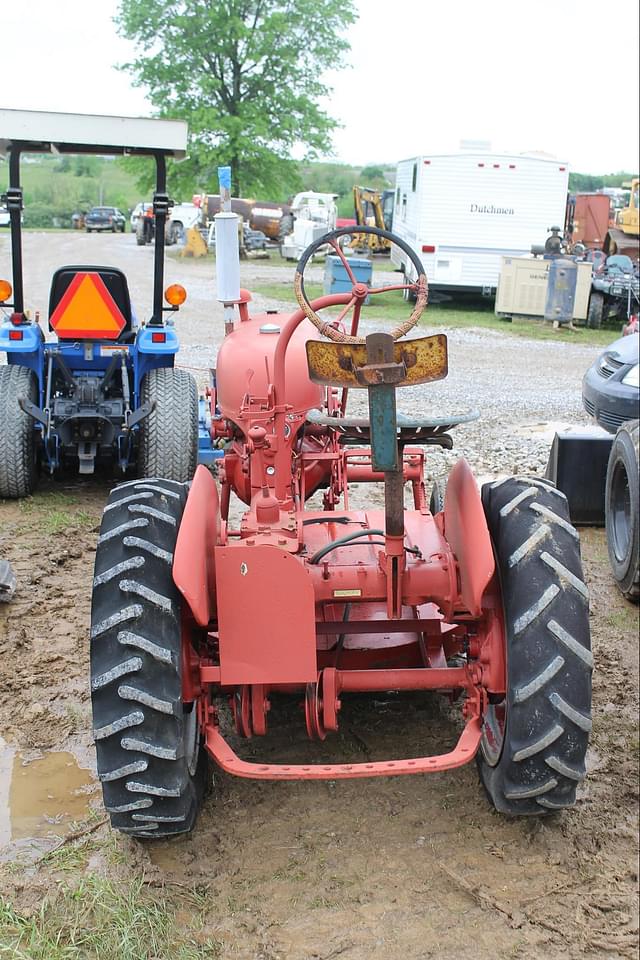 Image of Farmall Cub equipment image 3
