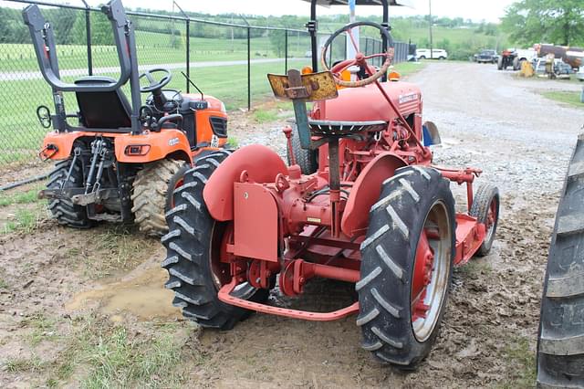 Image of Farmall Cub equipment image 2