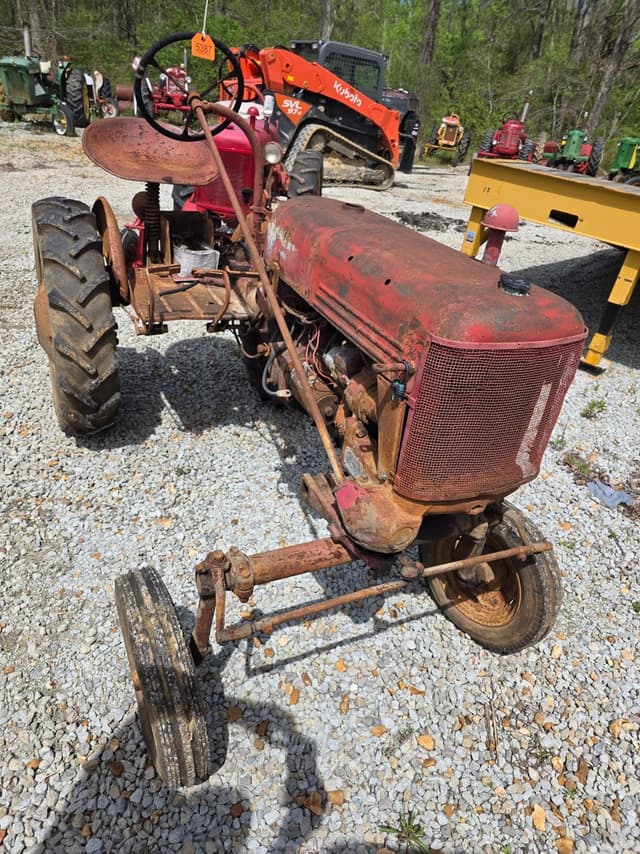 Image of Farmall Cub equipment image 2