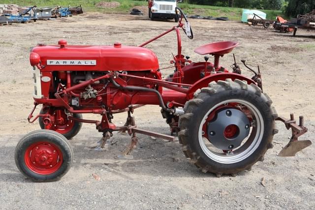 Image of Farmall Cub equipment image 1