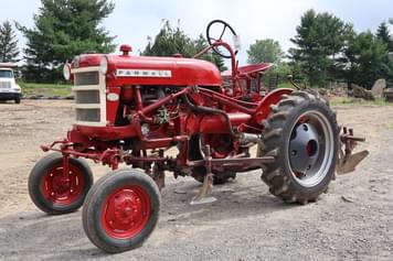 Main image Farmall Cub