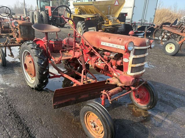 Image of Farmall Cub equipment image 2