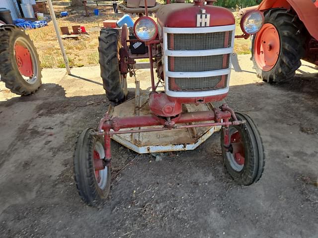 Image of Farmall Cub equipment image 1