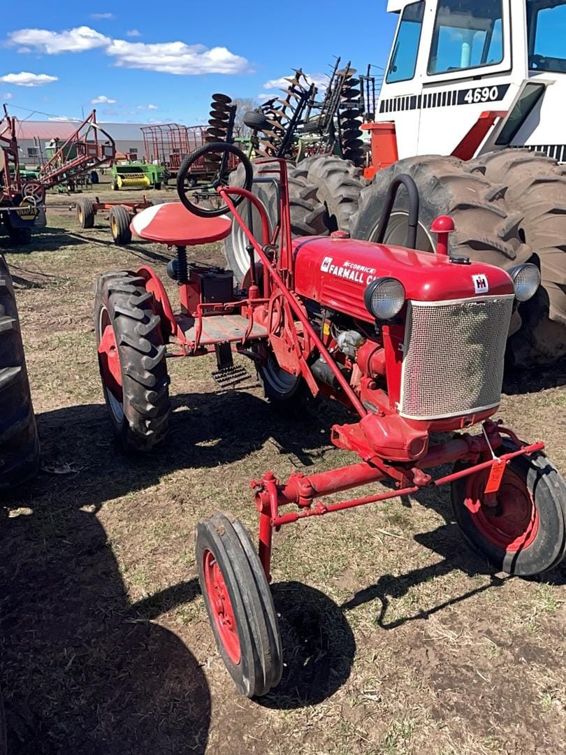 Main image Farmall Cub
