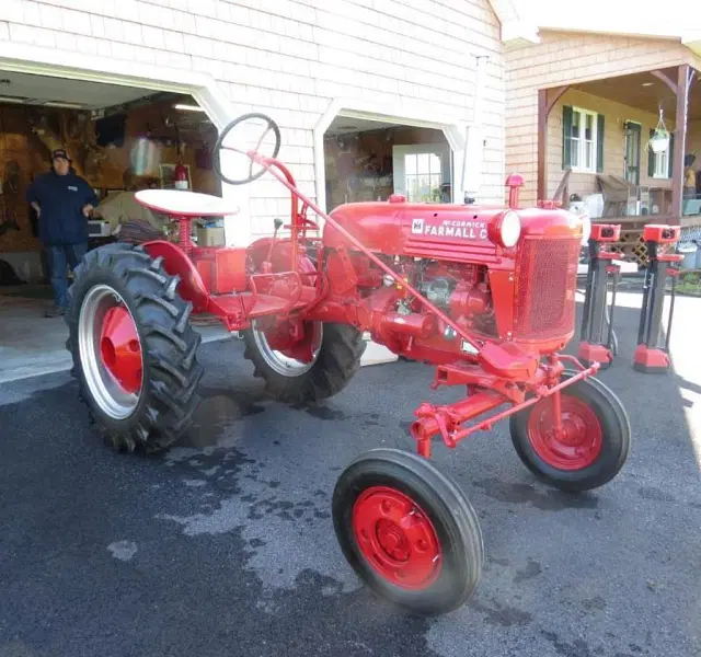 Image of Farmall Cub equipment image 2
