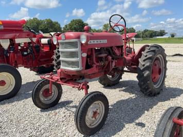 Main image Farmall Cub