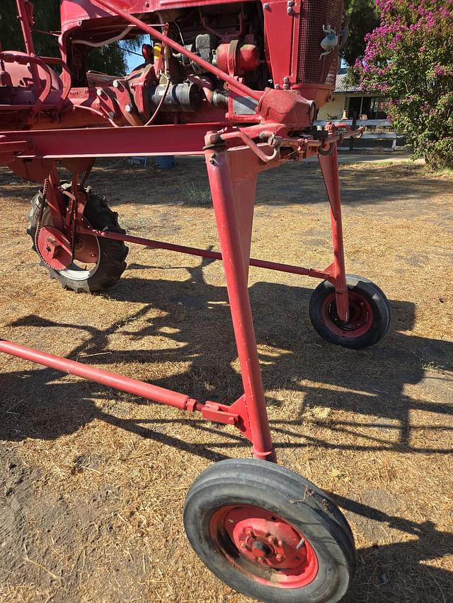 Image of Farmall Cub equipment image 3