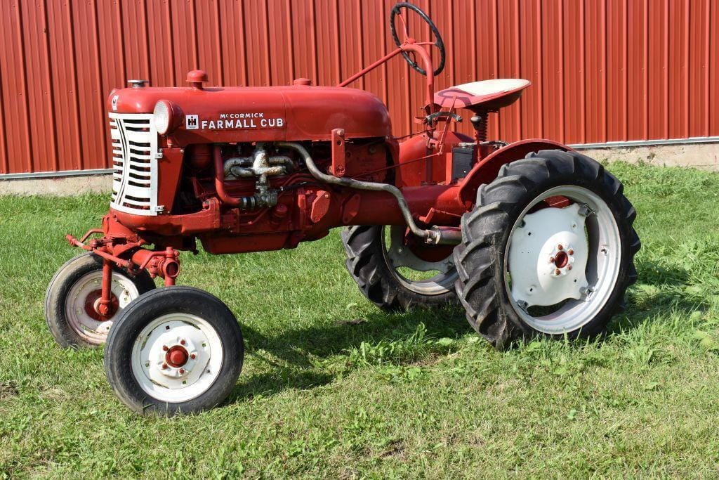 Main image Farmall Cub