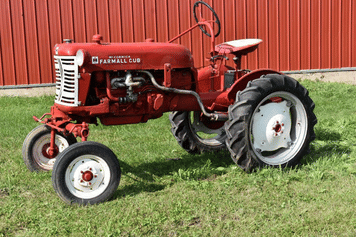 Main image Farmall Cub