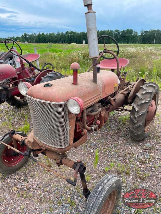 Image of Farmall Cub equipment image 2
