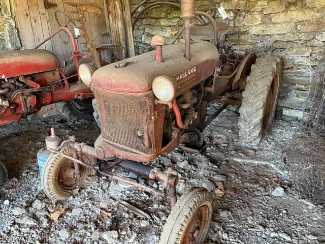 Image of Farmall Cub equipment image 1