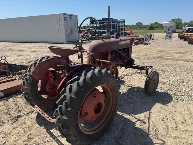 Image of Farmall Cub equipment image 2