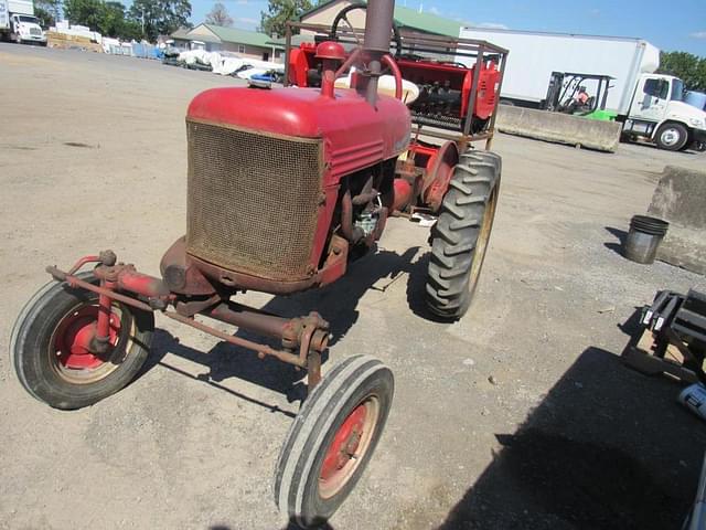 Image of Farmall Cub equipment image 2