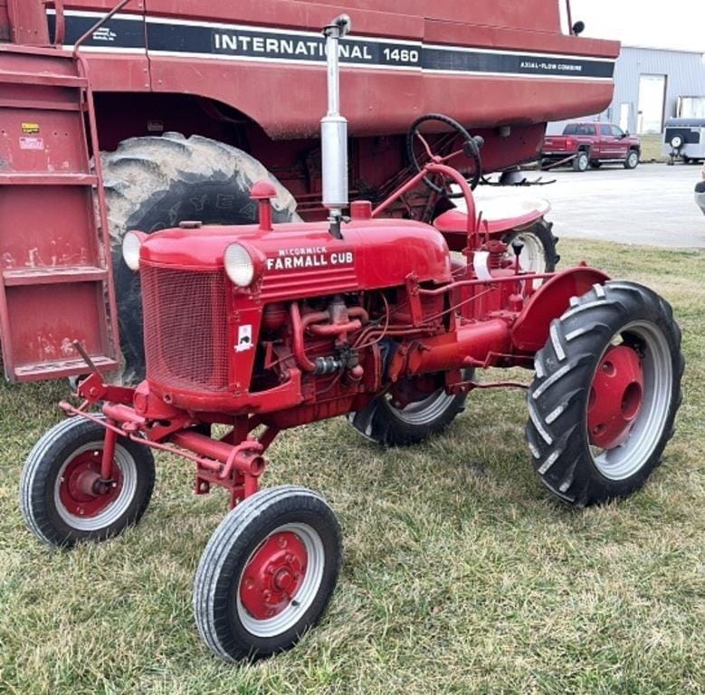 Main image Farmall Cub