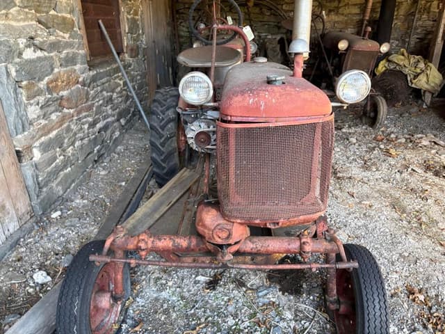 Image of Farmall Cub equipment image 2