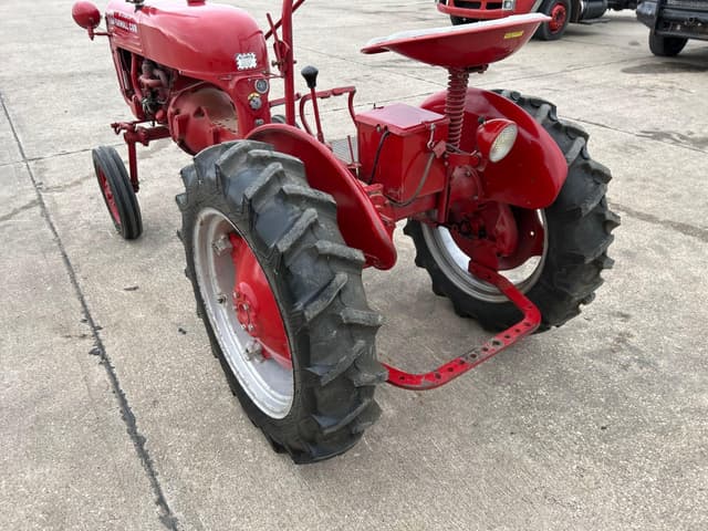 Image of Farmall Cub equipment image 4