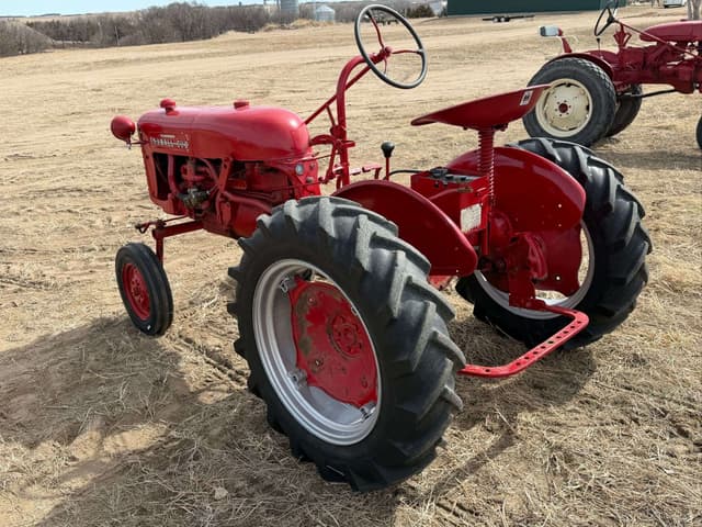 Image of Farmall Cub equipment image 3
