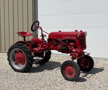Main image Farmall Cub