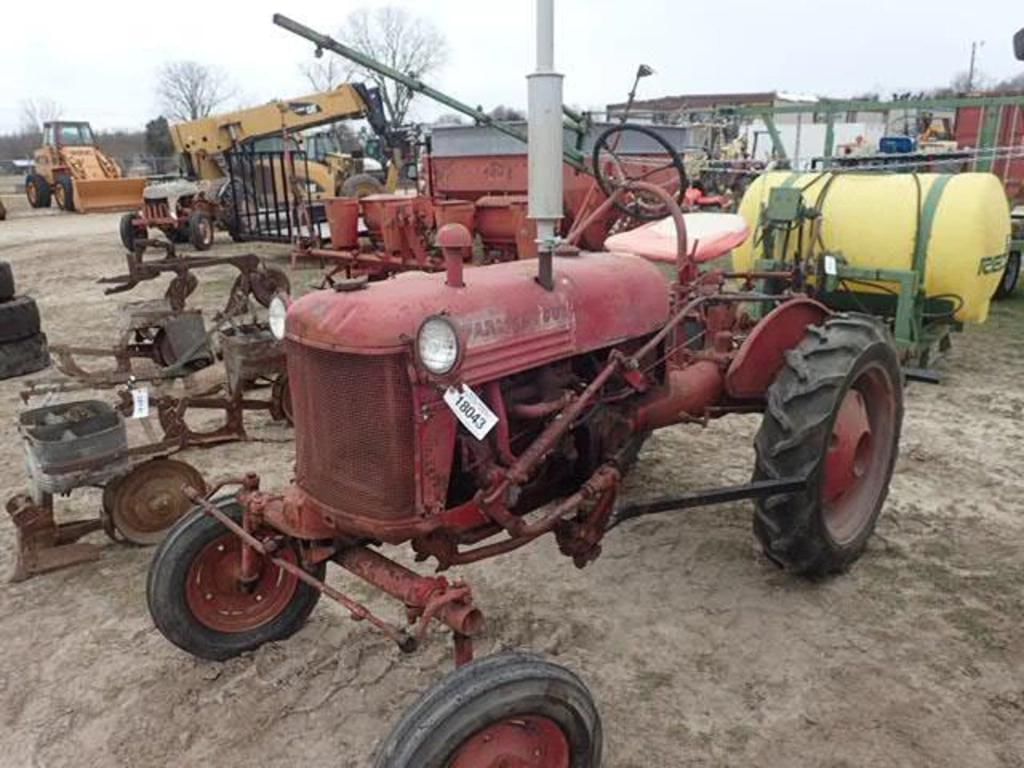 Main image Farmall Cub