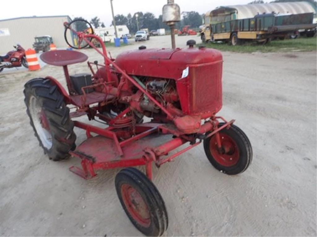 Main image Farmall Cub
