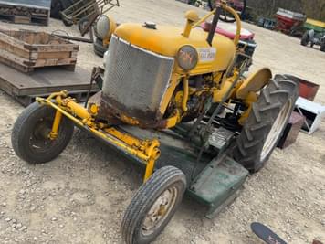 Main image Farmall Cub