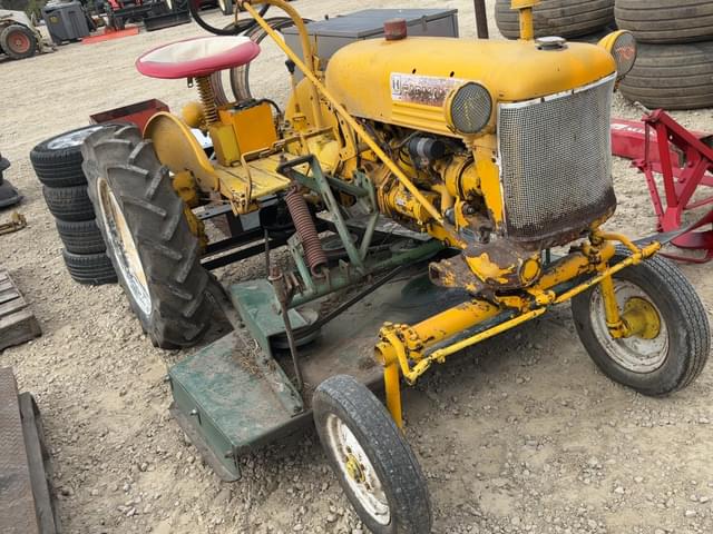 Image of Farmall Cub equipment image 1