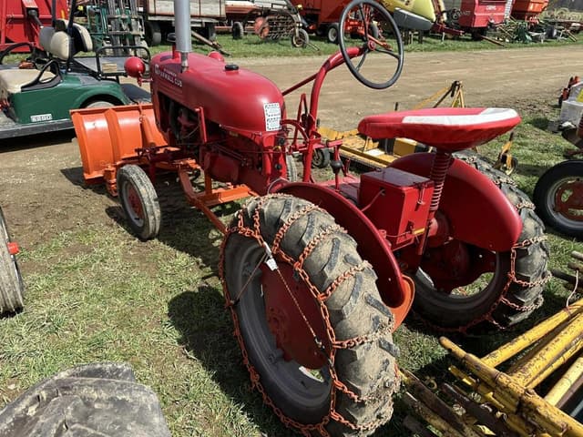 Image of Farmall FC equipment image 2